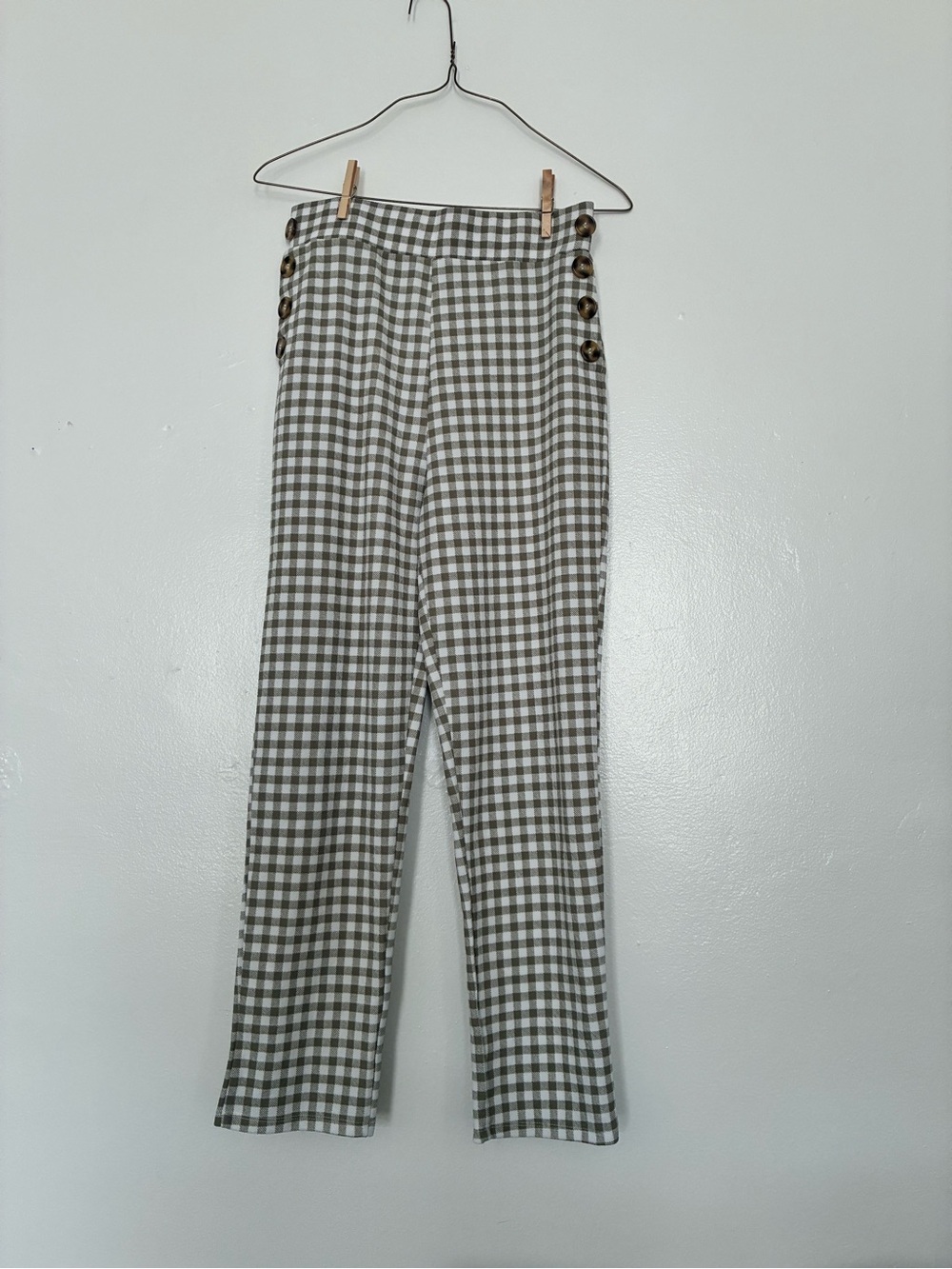 Derek Heart green & white gingham trousers with button detail